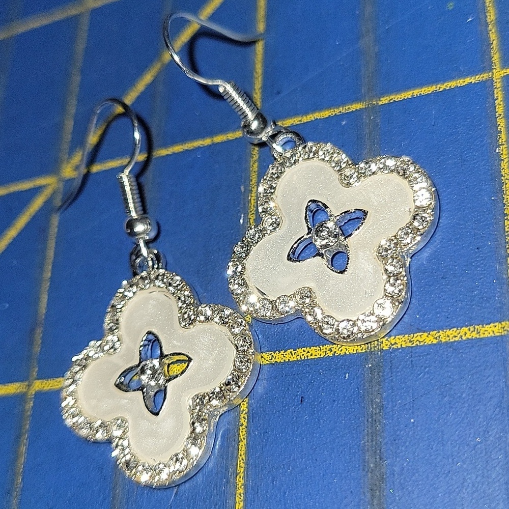 Silver Tone & White Enamel Floral Earrings New